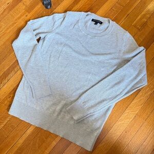 Banana Republic Light Gray Crewneck Sweater